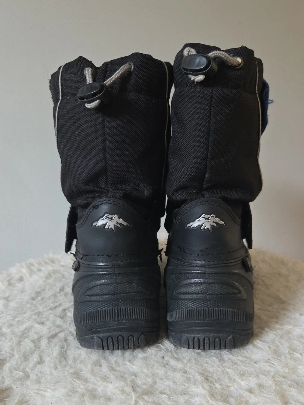 Tndra Quebec Snow Boors (2)